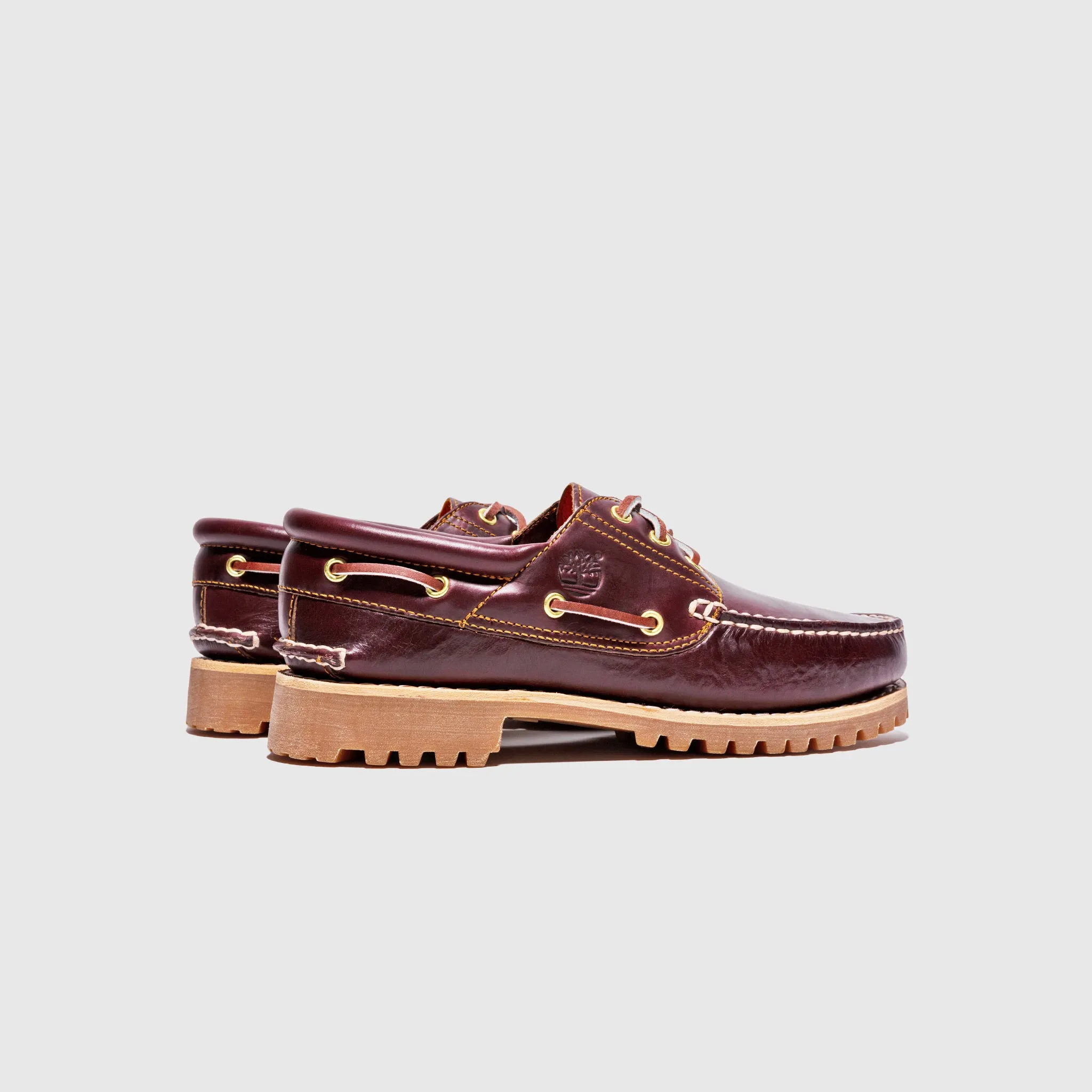 3-EYE LUG HANDSEWN BOAT SHOE