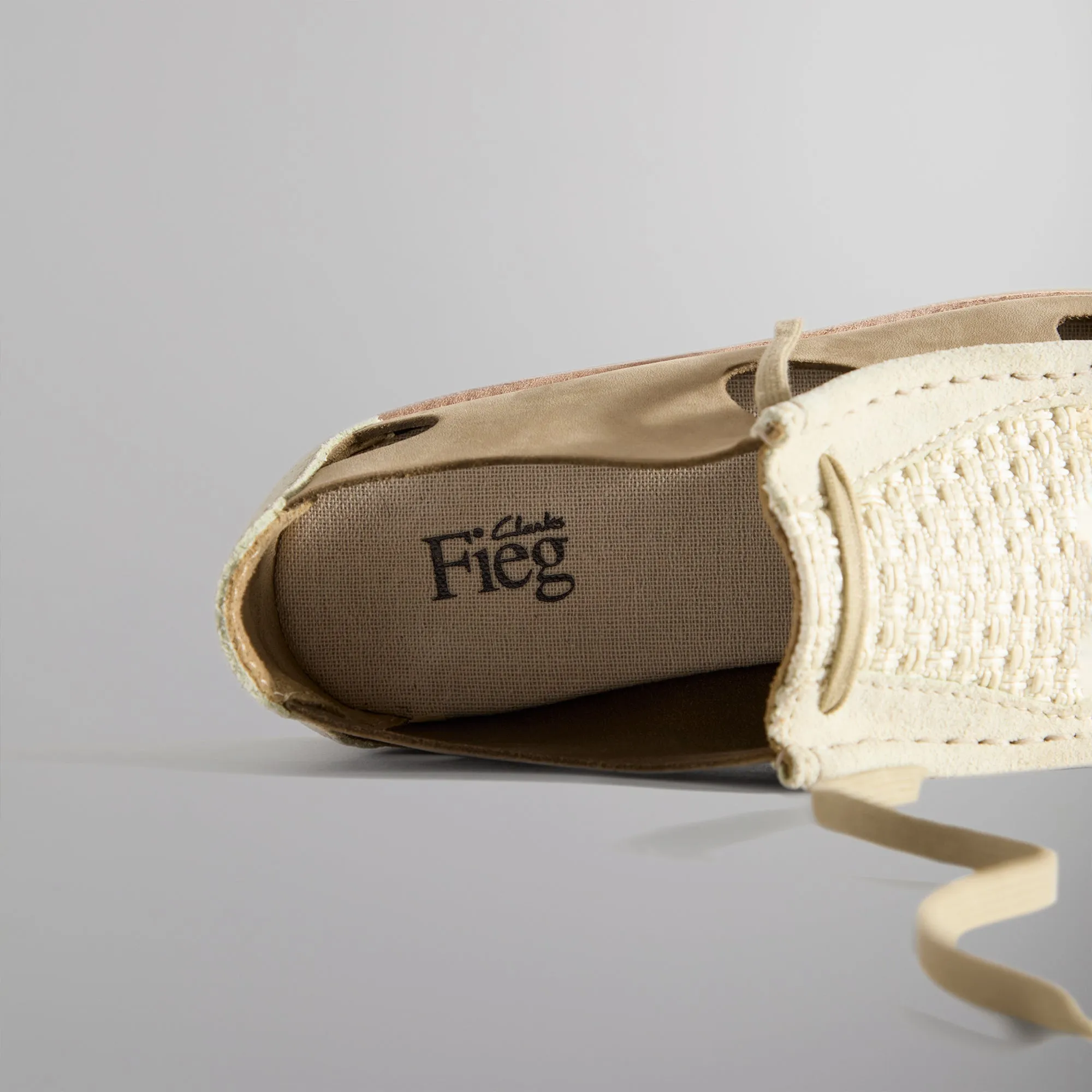 8th St by Ronnie Fieg for Clarks Originals Brixham - Khaki