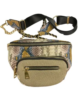 Belt Bag By Steve Madden, Size: Medium