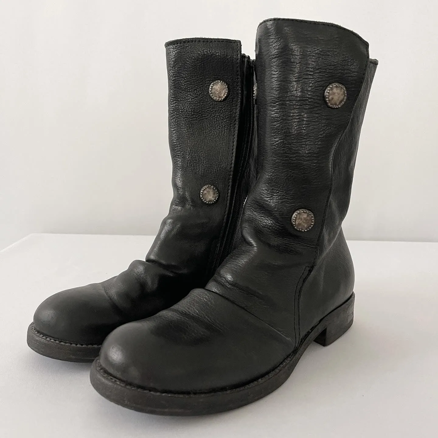 MOMA Boots